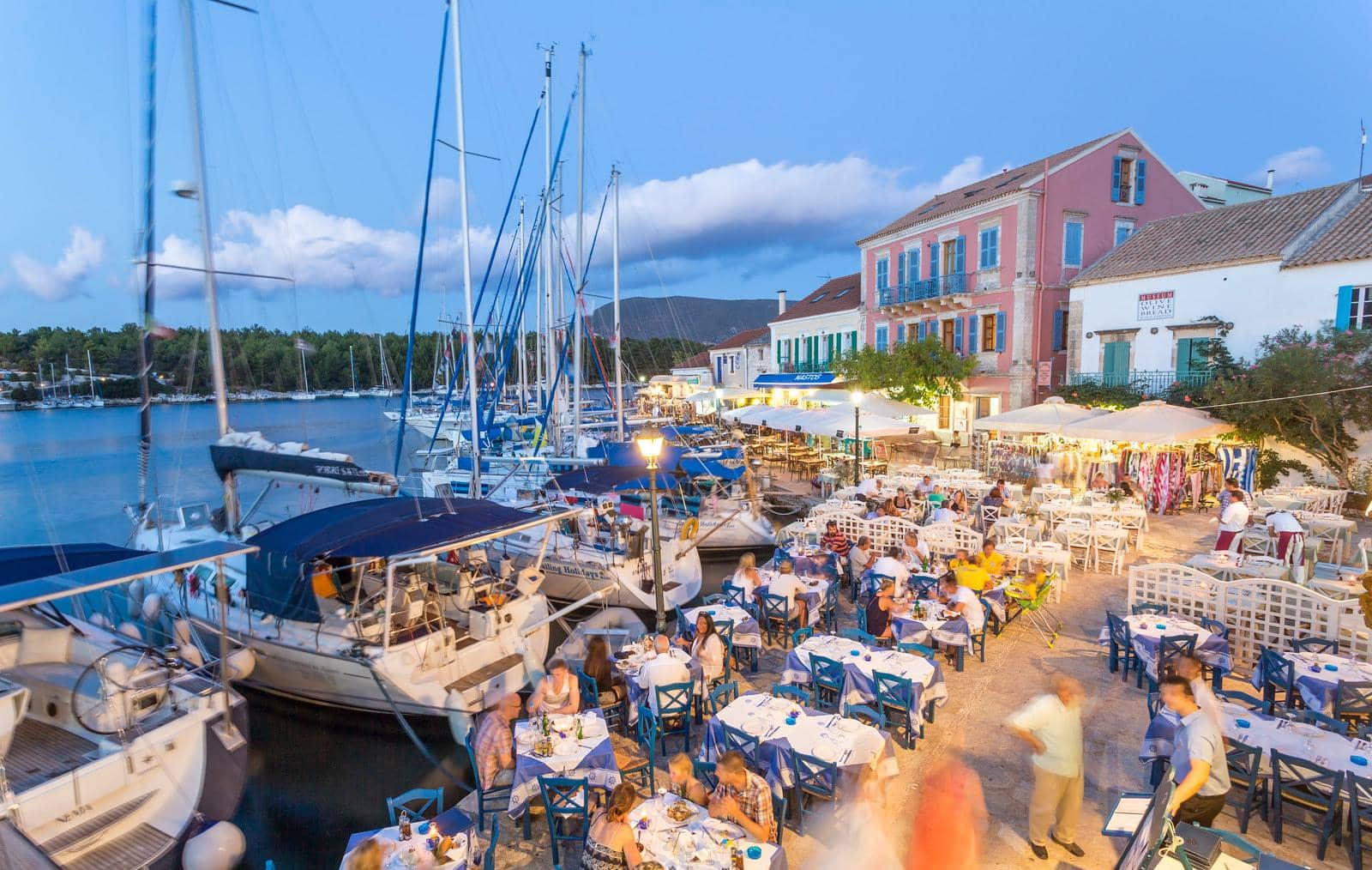 Considering A Private Tailor-Made Tour In Kefalonia? Here Is What You Need To Know!